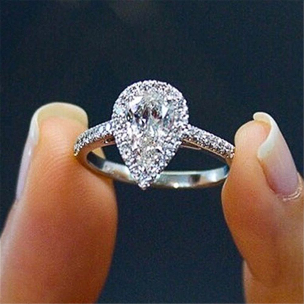 Huitan  Water Drop Design Women Ring Micro Paved Crystal Zircon Elegant Bridal Wedding Engagement Jewelry Ring for Lover