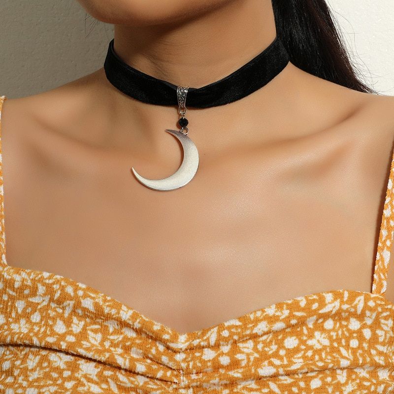 Black Lace Necklace Goth Double Layers Love Heart Pendant Chokers Vintage Necklaces for Women Collar Torques Neck Jewelry