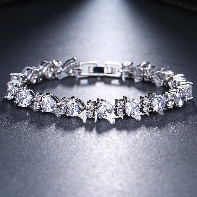 Emmaya Bracelets & Bangles Designer Bracelet Fashion Heart Shaped AAA Cubic Zircon Bangles Jewelry for Women