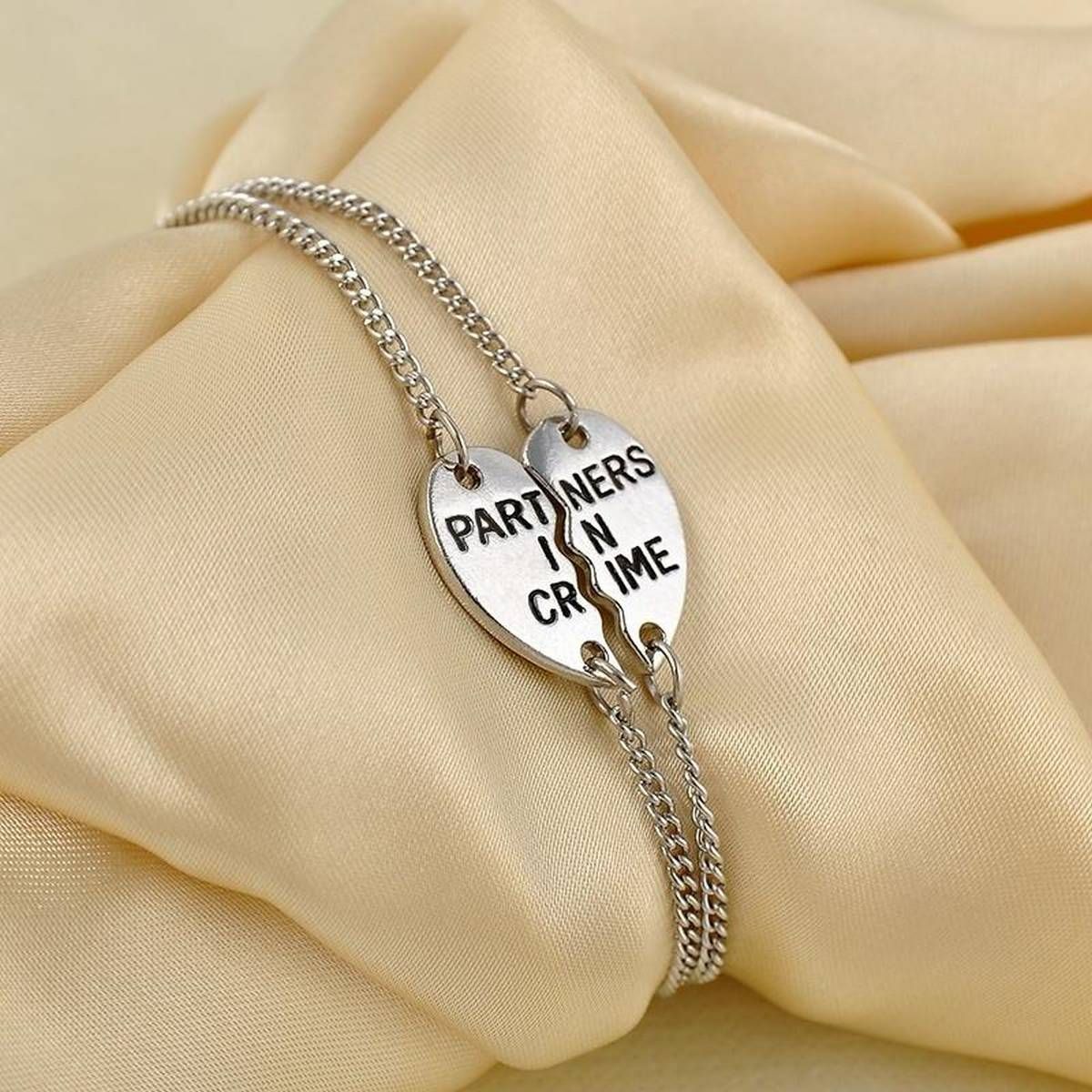Bracelet 2pcs/set Partners In Crime Broken Love Charm Bracelet Best Friend Sisters Gift