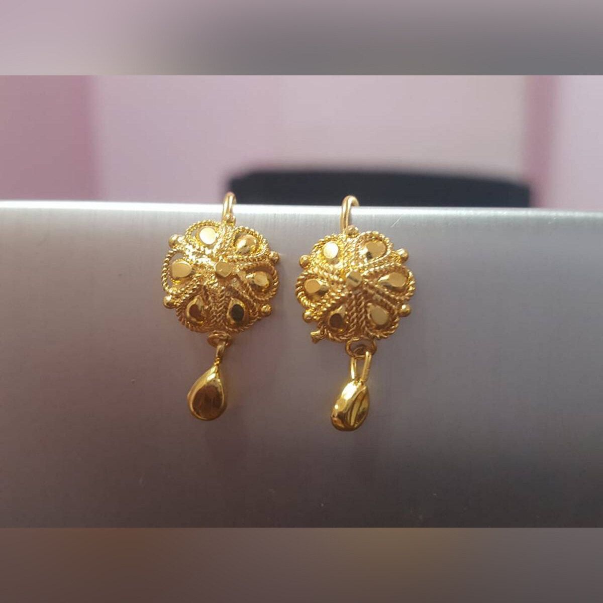 Another type of model's earrings