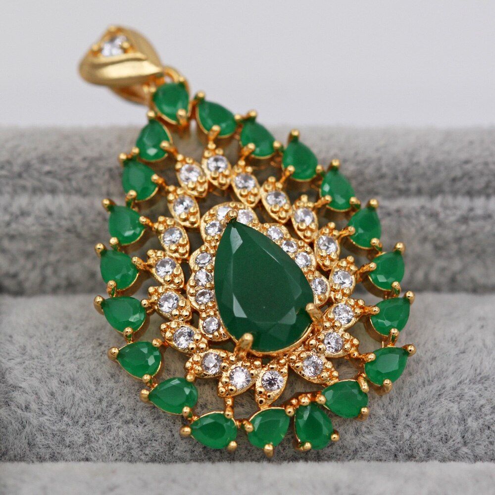Bohemian waterdrop stone Pendant for Women Gold Filled Green Zirconia Necklace Heart Pendant Fashion Wedding Jewelry accessories