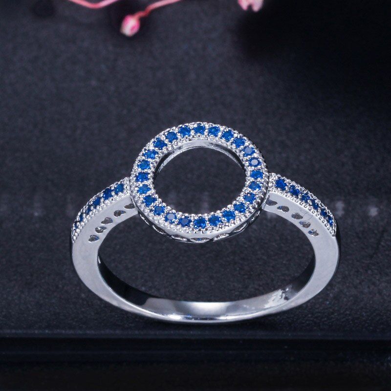 CWWZircons Hollow Out Blue Crystal Trendy Circle Round Engagement Party Finger Rings for Women Cubic Zirconia Jewelry Gift R128