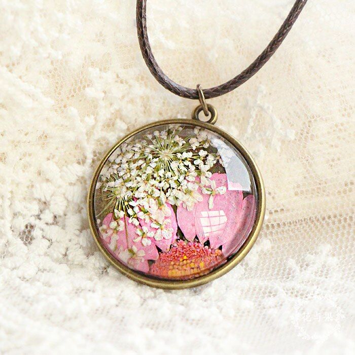 Semi-Glass Ball Necklace With Dried Sunflower Crystal Crystal Pendant