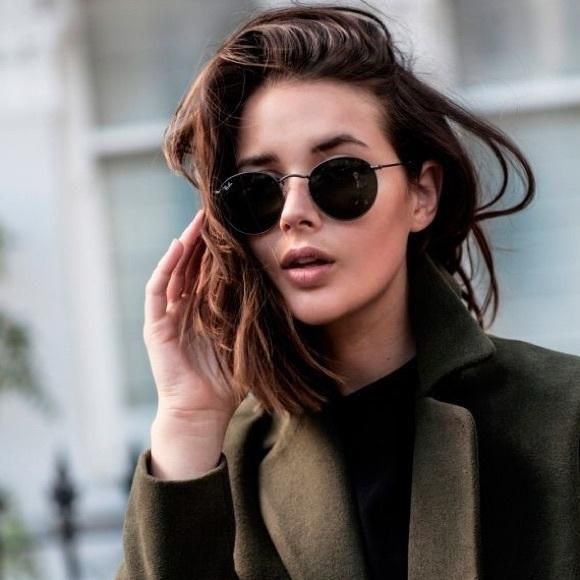 Black Stylish sunglass for Woman