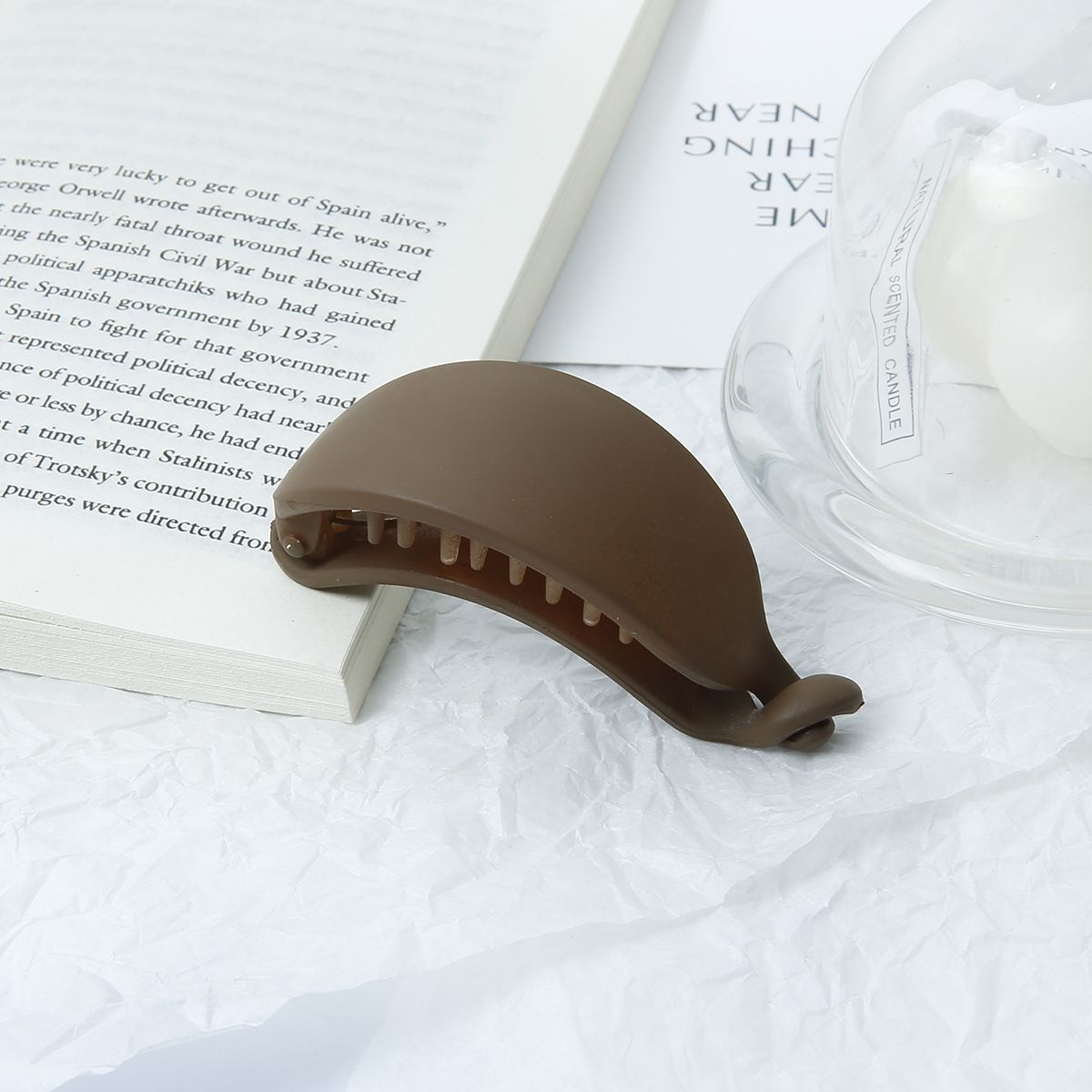 New Cute Candy Colors Banana Shape Hair Claws Women Girls Sweet Hair Clips Ponytail Holder Hairpins Fashion Hair Accessories