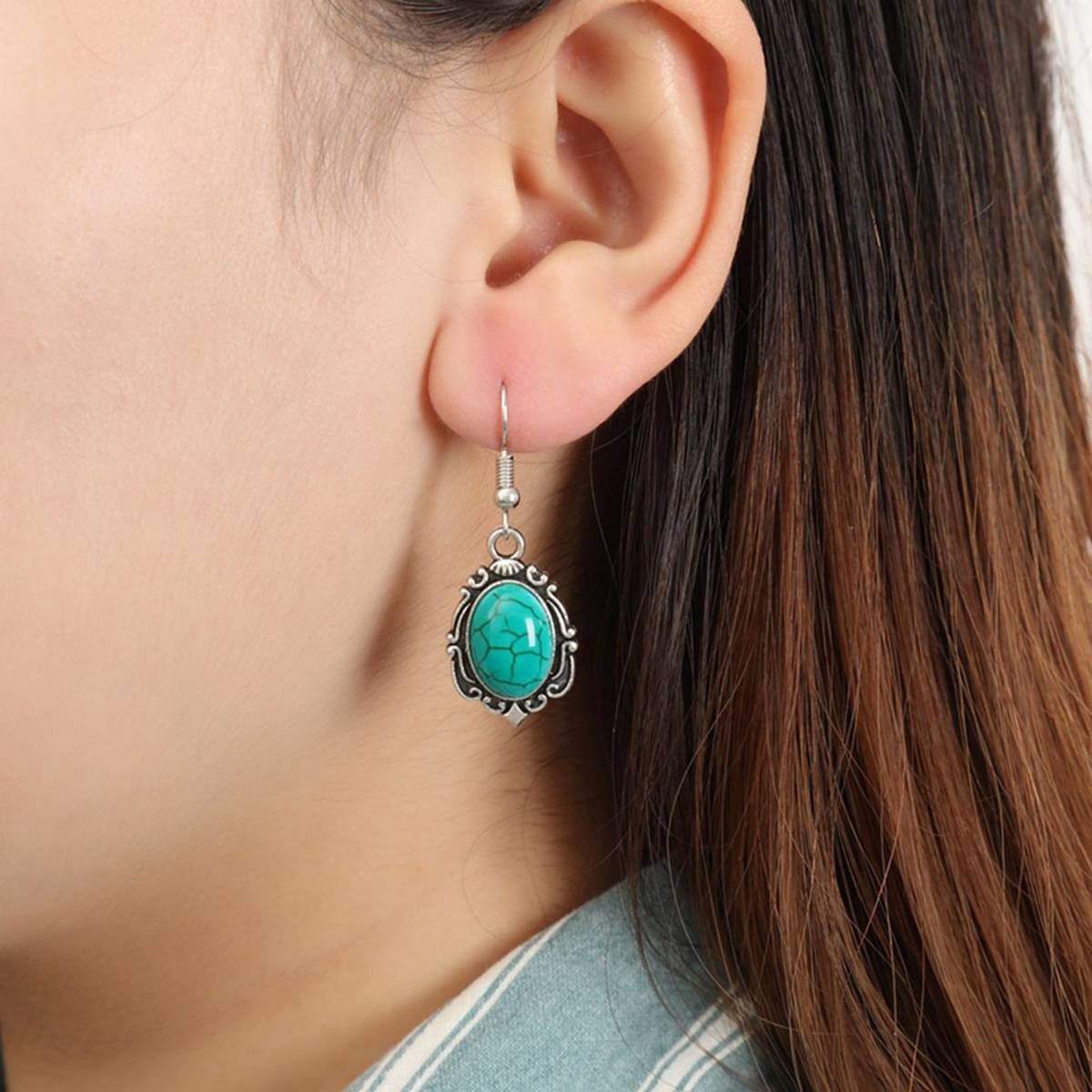 4Pcs/Set Vintage Faux Turquoise Flower Pendant Necklace Hook Earrings Bracelet