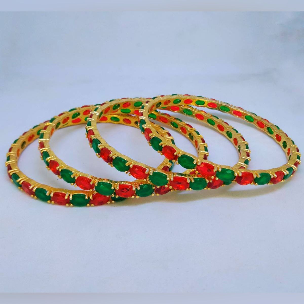 Latest Design Women Jewelry American Diamond Cut Bangle