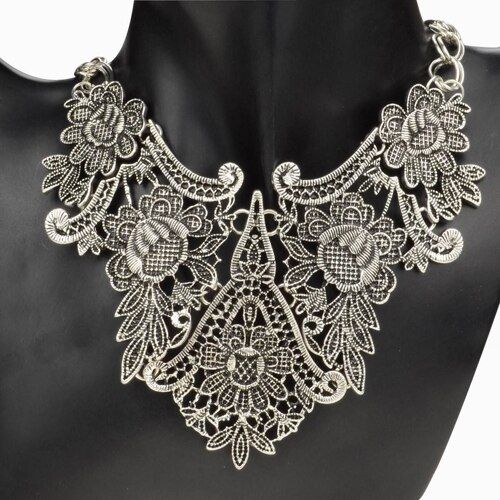 Flower Hollow Statement Choker Vintage hollow necklace Bib Chain Necklace for Women Jewelry Gift