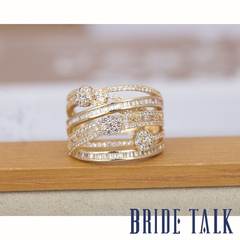 Bride Talk Luxury Ring Cubic zirconia lines rings for women Suitable Bridal party wedding Engagement Big Ring Jewelry