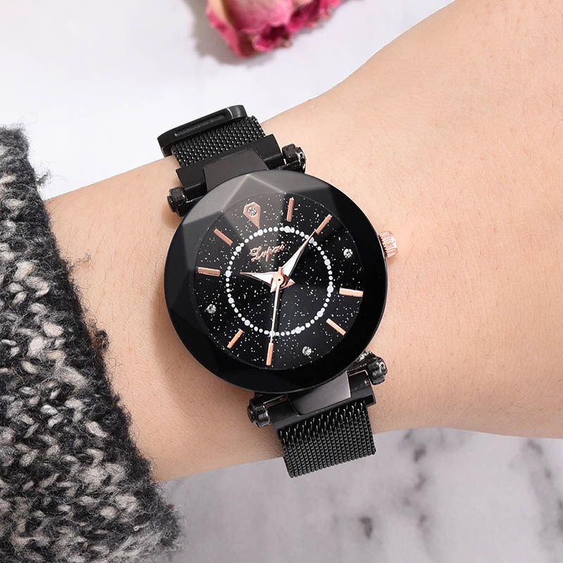 1 Pcs Women Lady Student Wrist Quartz Watch Starry Sky Luxury Round Dial Magnetic Buckle