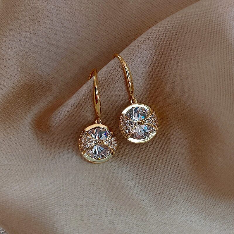 Round Simple  Water Drop Crystal Dangle Earring