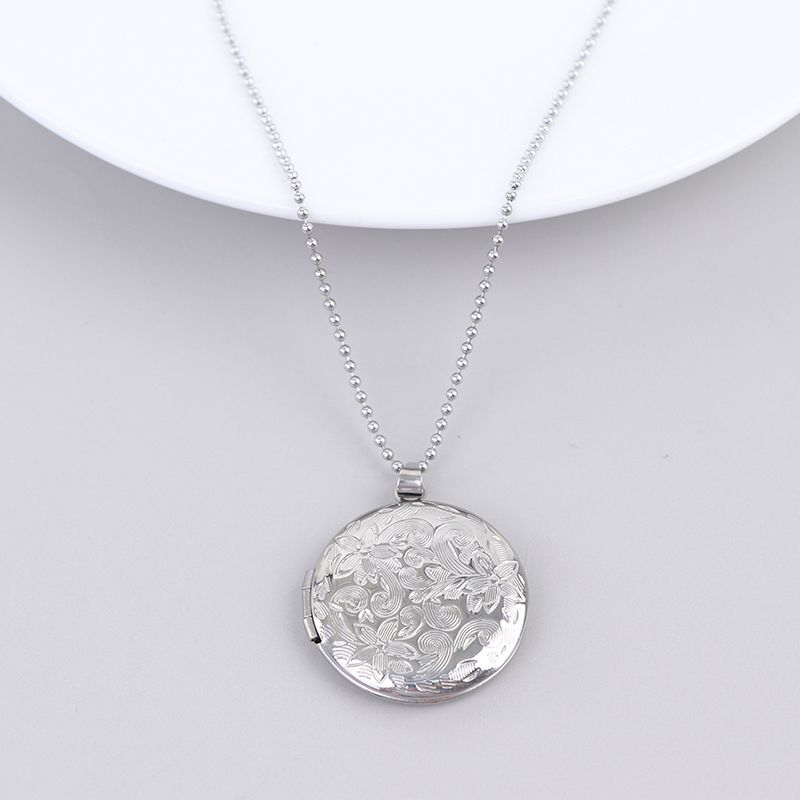 Unique Carved Design Photo Frame Pendant Necklace Charm Openable Locket Necklace