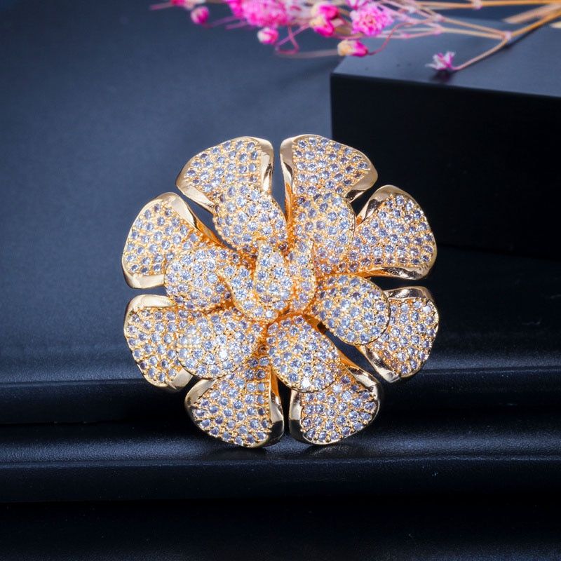 Pera Luxury Big Flower Shape AAA+ Mirco Pave Cubic Zirconia Rings Jewelry Accessories Wedding Party Finger Ring For Women R096