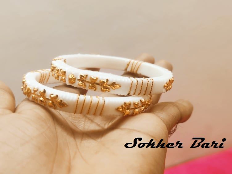 Sorno Lota Shakha Pola Bangles for Women , Party , Wedding , Anniversary , Durga Puja & All Time Use Shakha Bangles.