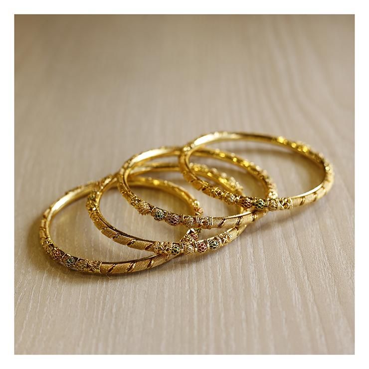 Gold Plated  Bangles for Women Pack of 4 Stylish Beautiful Adorable 4 Pc Set for Stylish Womens & girls