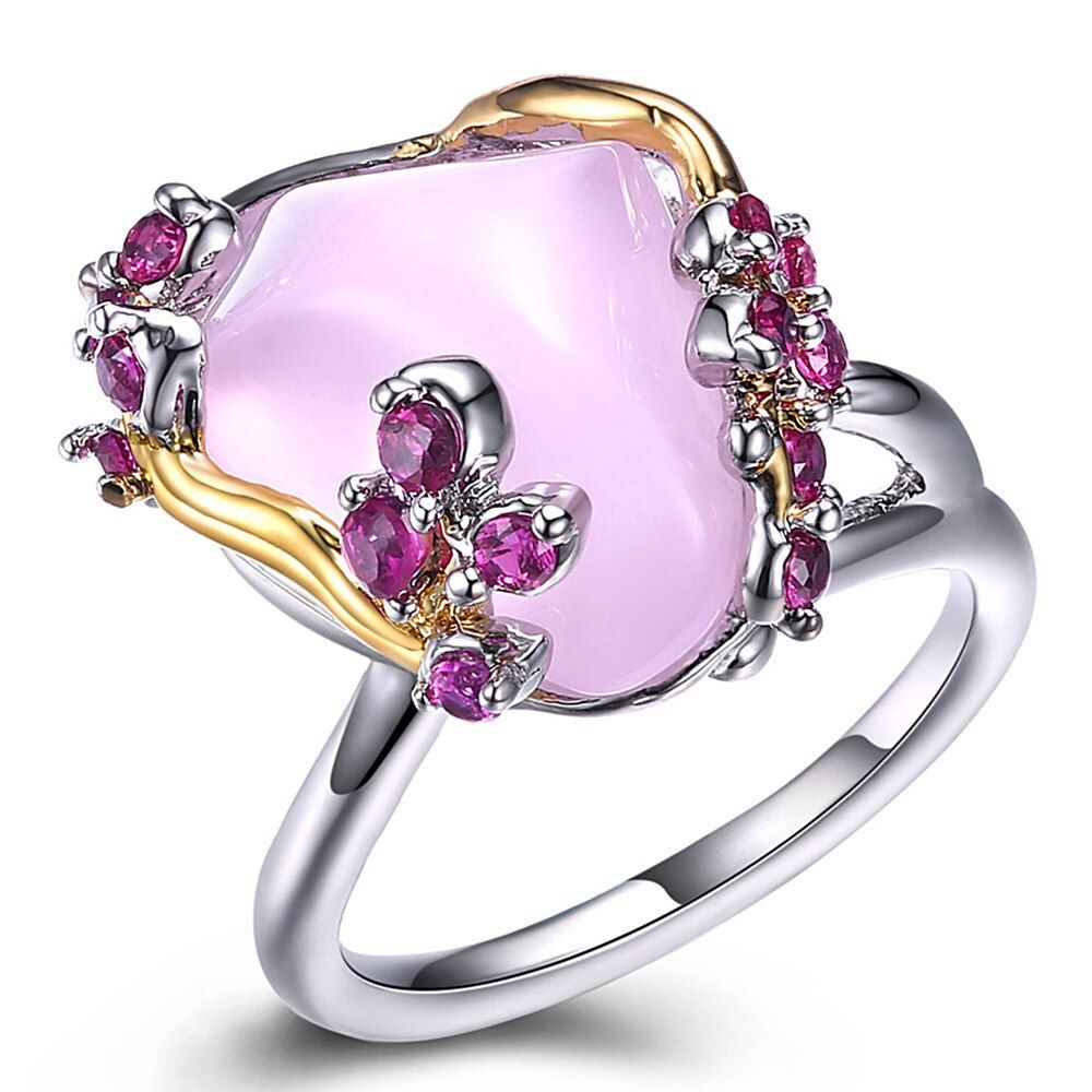 DreamCarnival 1989 New Arrivals Special Triangle Cut Pink Zirconia Rings for Women Love Two Tones Fashion Hot Wholesales WA11612