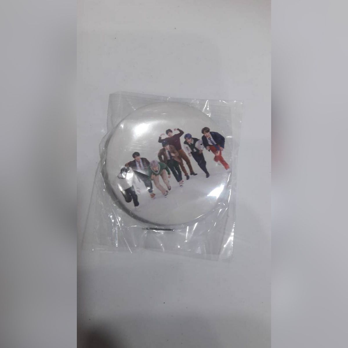Custom BTS Bangtan boys Tinplate Brooch Pin Badge (BTS009)