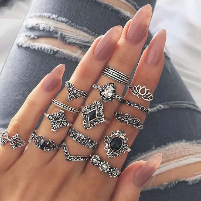 Bohemian Vintage Silver Carved Female Ring, Openwork Geometric Black Gemstone Ring 15 Piece Set