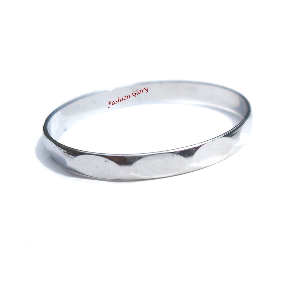 Silver Plated, Shiny Finger Fashion Finger Ring Men Women Brass Silver Plated Ring.