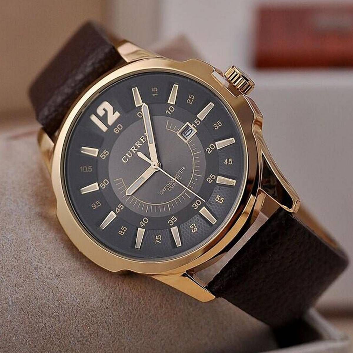 Leather Analog Wrist Watch for Men
