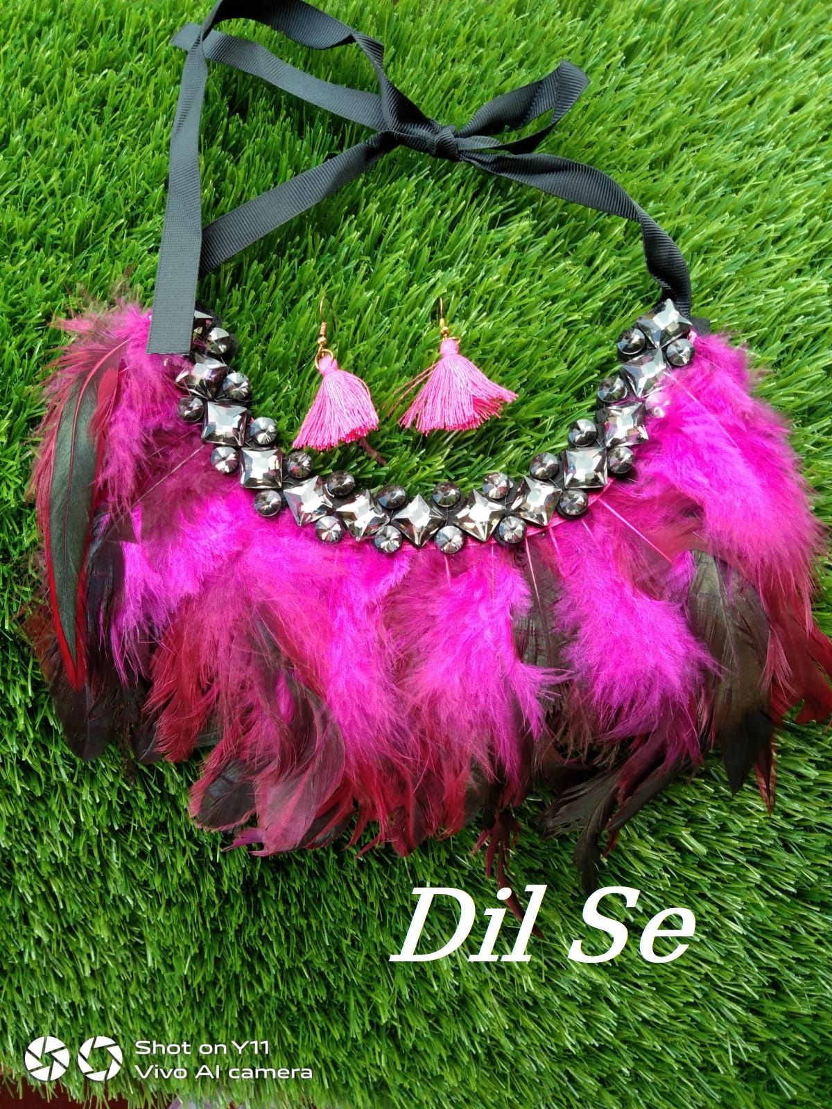 Exclusive elegant trendy Feather and stone set for women and girls