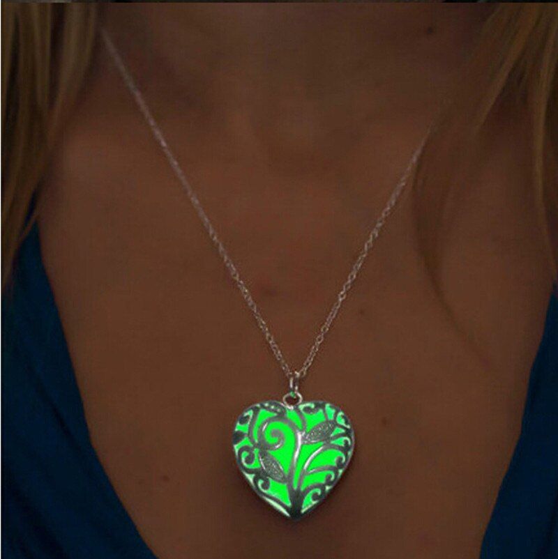 2020 New Glow In The Dark Locket Hollow Glowing Stone Pendant Statement Chocker Pendants Necklace For Women P1170