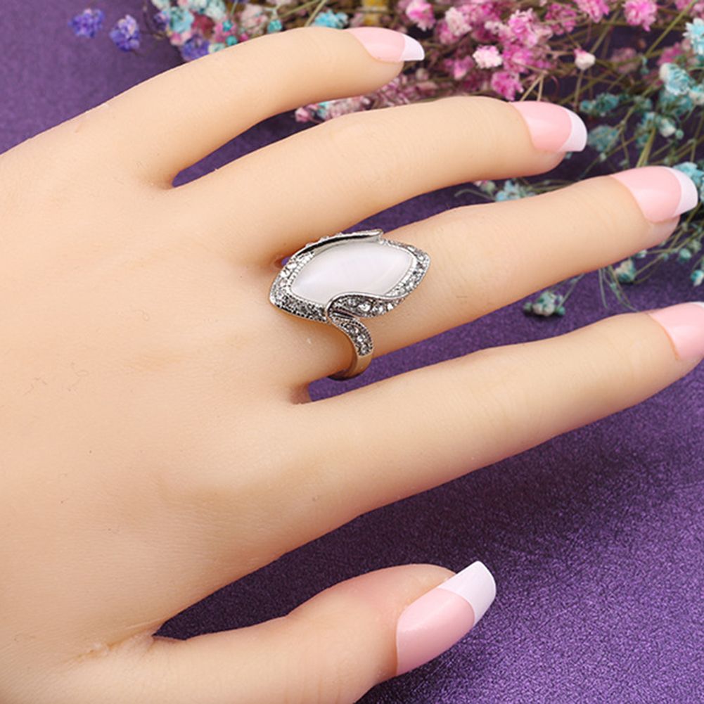Fashion Women Marquise Cut Artificial Stone Shiny Rhinestone Finger Ring Jewelry
