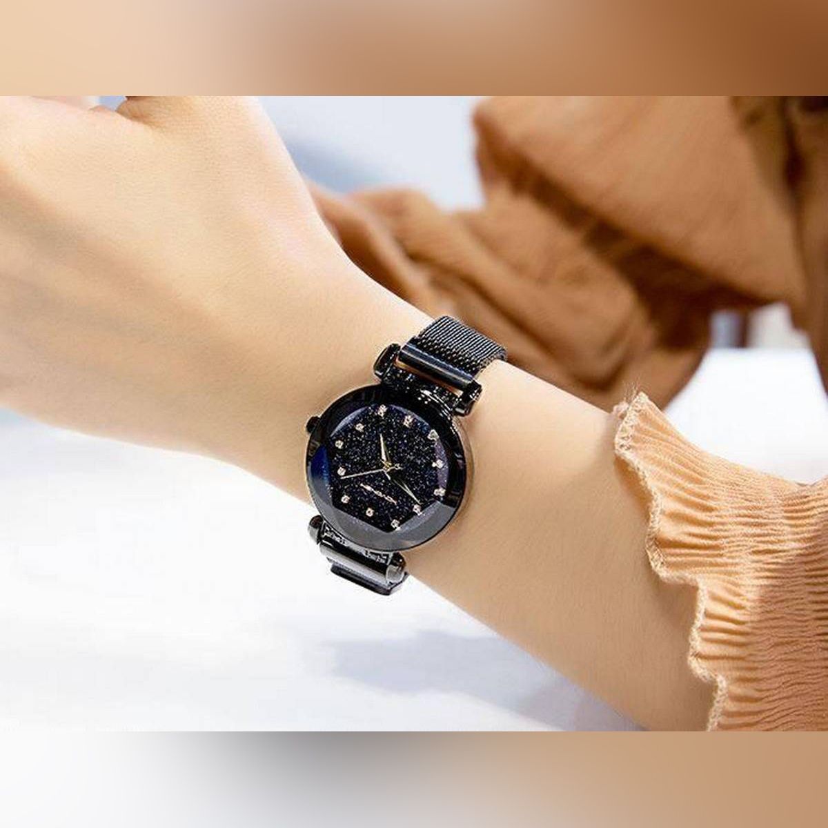 New Fashion Star Stainless Steel Ladies Watch with Unique Magnet Lock