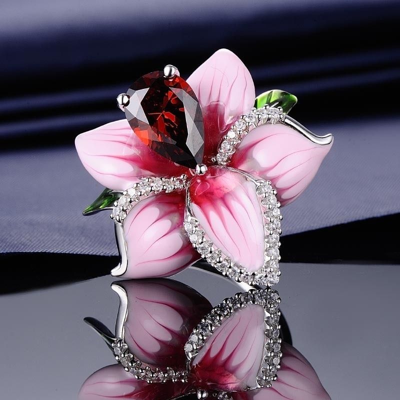 Classic Ladies Pink Color Peach Flower Ring Elegant Luxury Crystal Ring for Women Wedding Band Engagement Ring Party Gift
