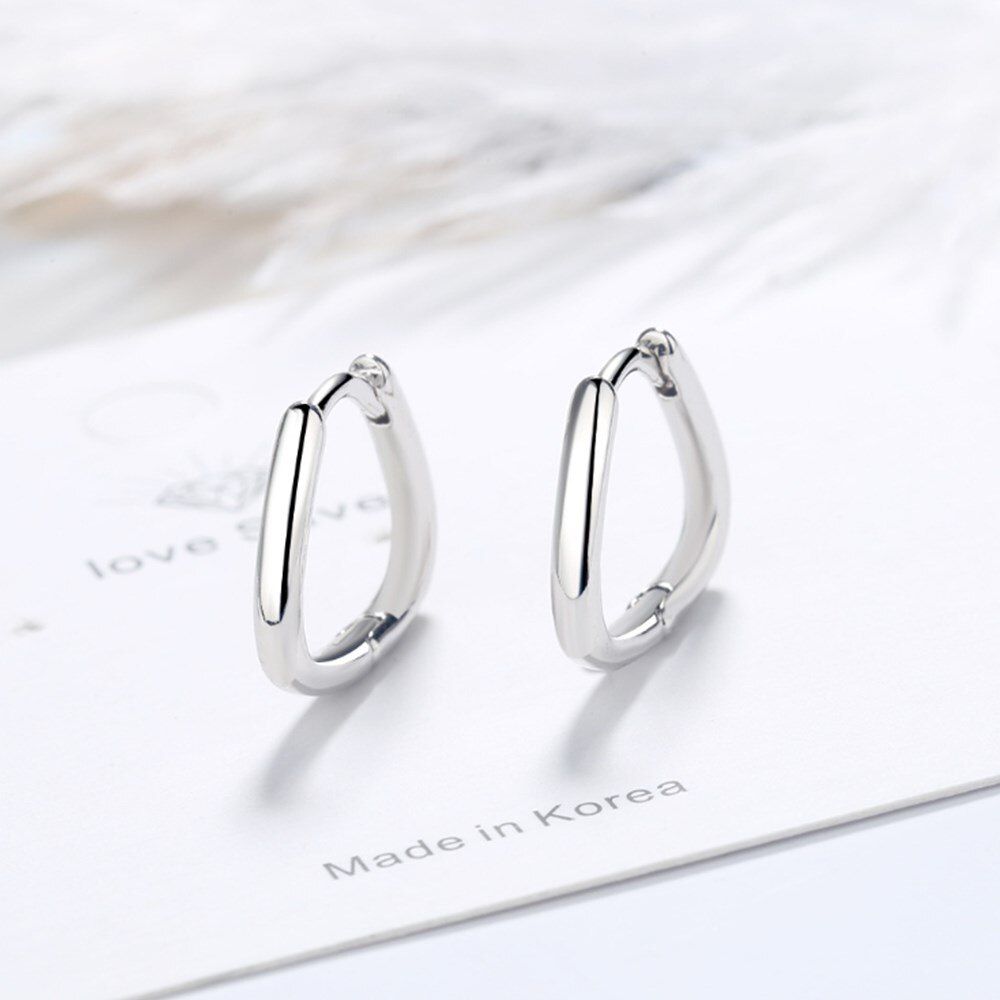 woman fashion jewelry retro simple heart-shaped earrings