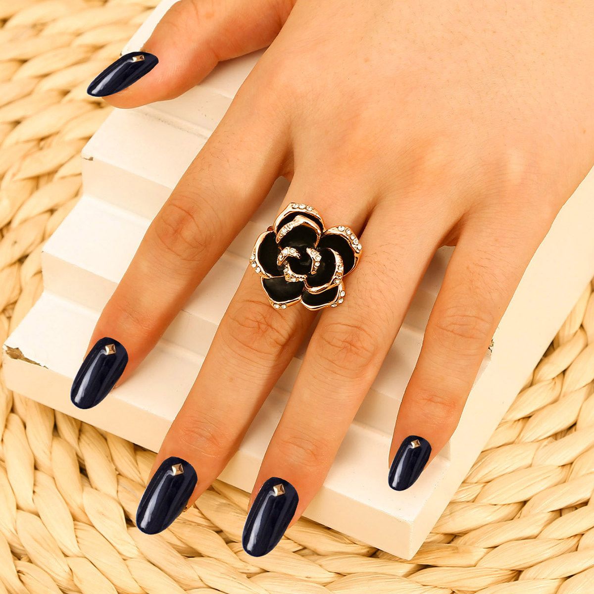 Black Rose Finger Ring