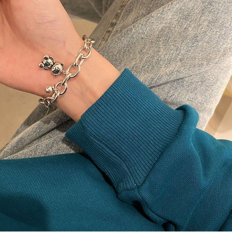 2021 Korea Simple Versatile Cold Wind Alloy Metal Texture Individuality Bracelet Female Jewelry for Women and Girls