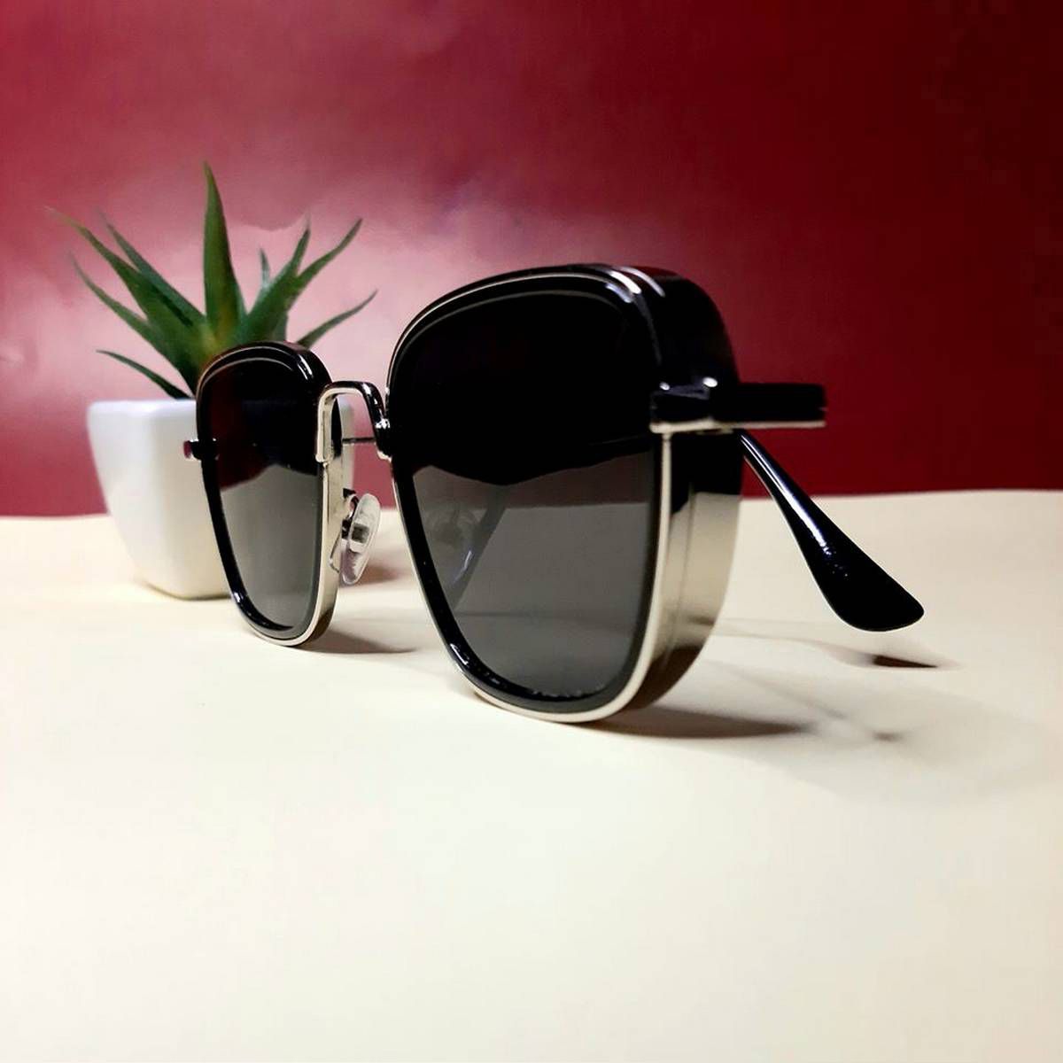 New Men Fashionable Black Full Metal Body Sunglasses