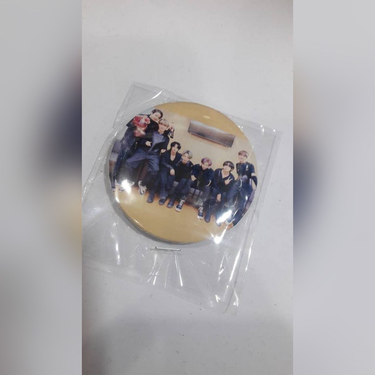 Custom BTS Bangtan boys Tinplate Brooch Pin Badge (BTS003)