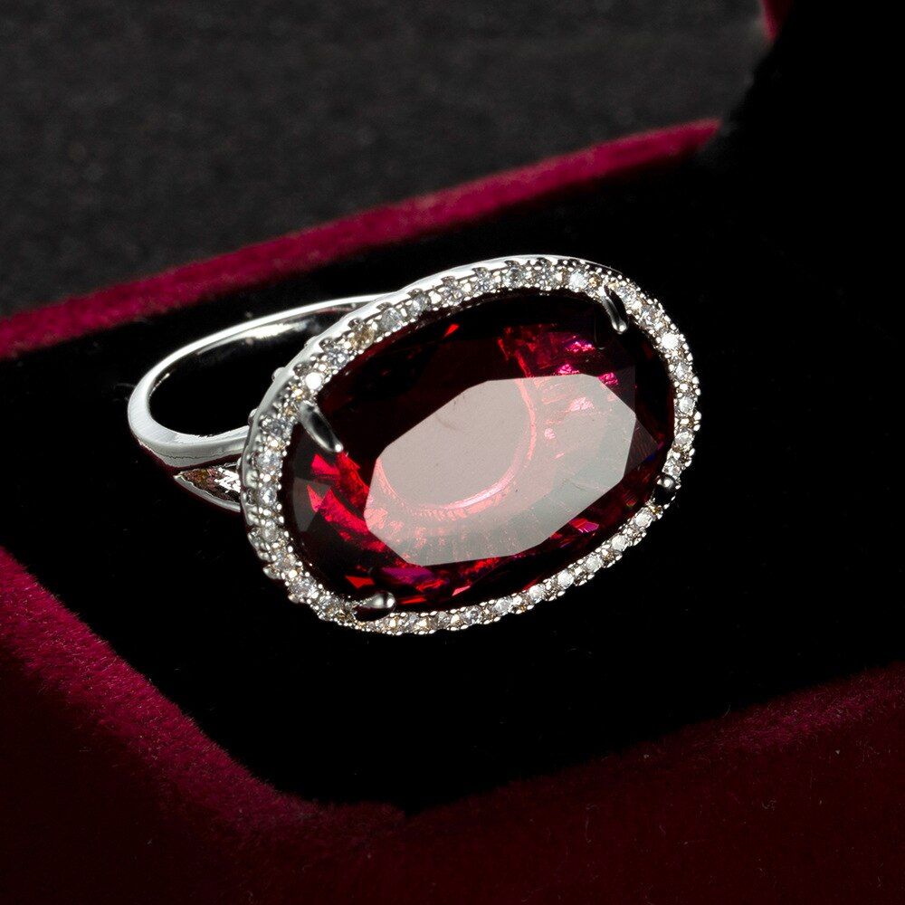 2019 est Trendy Big Royal Blue Stone Oval Wedding Open Rings For Women Fashion Wedding Engagement Jewelry Gifts Accessories