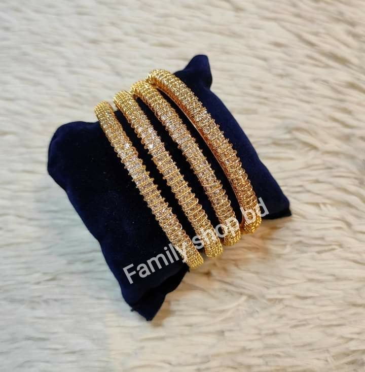 Stone Setting diamondcut Ladies Churi 4 pes