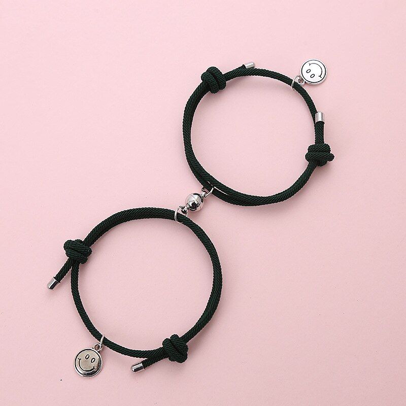 The Bracelet Black and White Rope Alloy Magnet Attracts a Simple Couple Bracelet a Pair of Rope