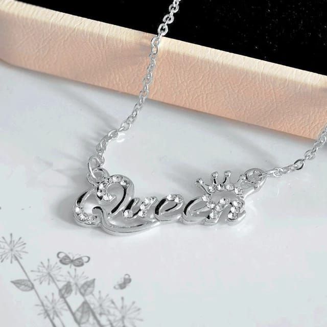 Fashionable QUEEN Pendent For Girls & Women's For Any time Use