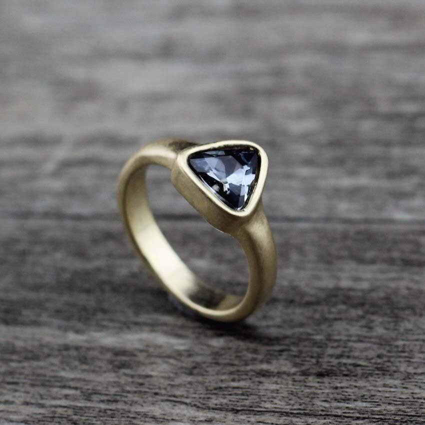 Anslow 2019 Creative  Design Fashion Triangle Crystal Wedding Engagement Women Ring Female Jewelry Accessories LOW0003AR