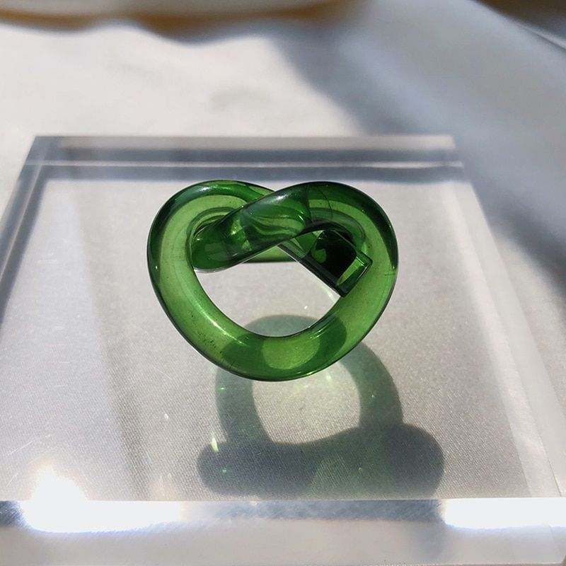 HUANZHI 2020  Transparent Love Knotted Rose Flower Acrylic Rings Colorful Geometric Rings for Women Girls Party Jewelry Gifts