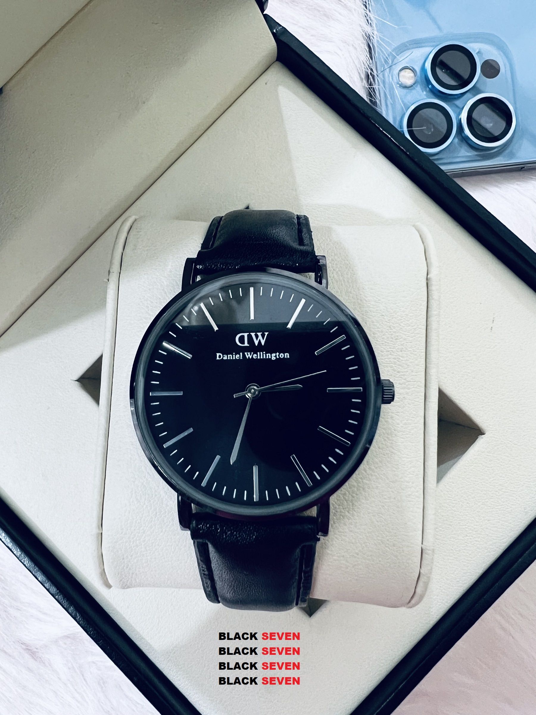 AM84 DWD NEW Artificial Leather Analog Watch for Men Full Black