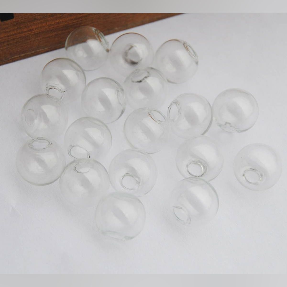 20pcs/lot 10/12/14/16/18/20mm Glass Bubble Glass Vial Empty Ball DIY glass vial pendant Glass Wish Jewelry Pendant(null)