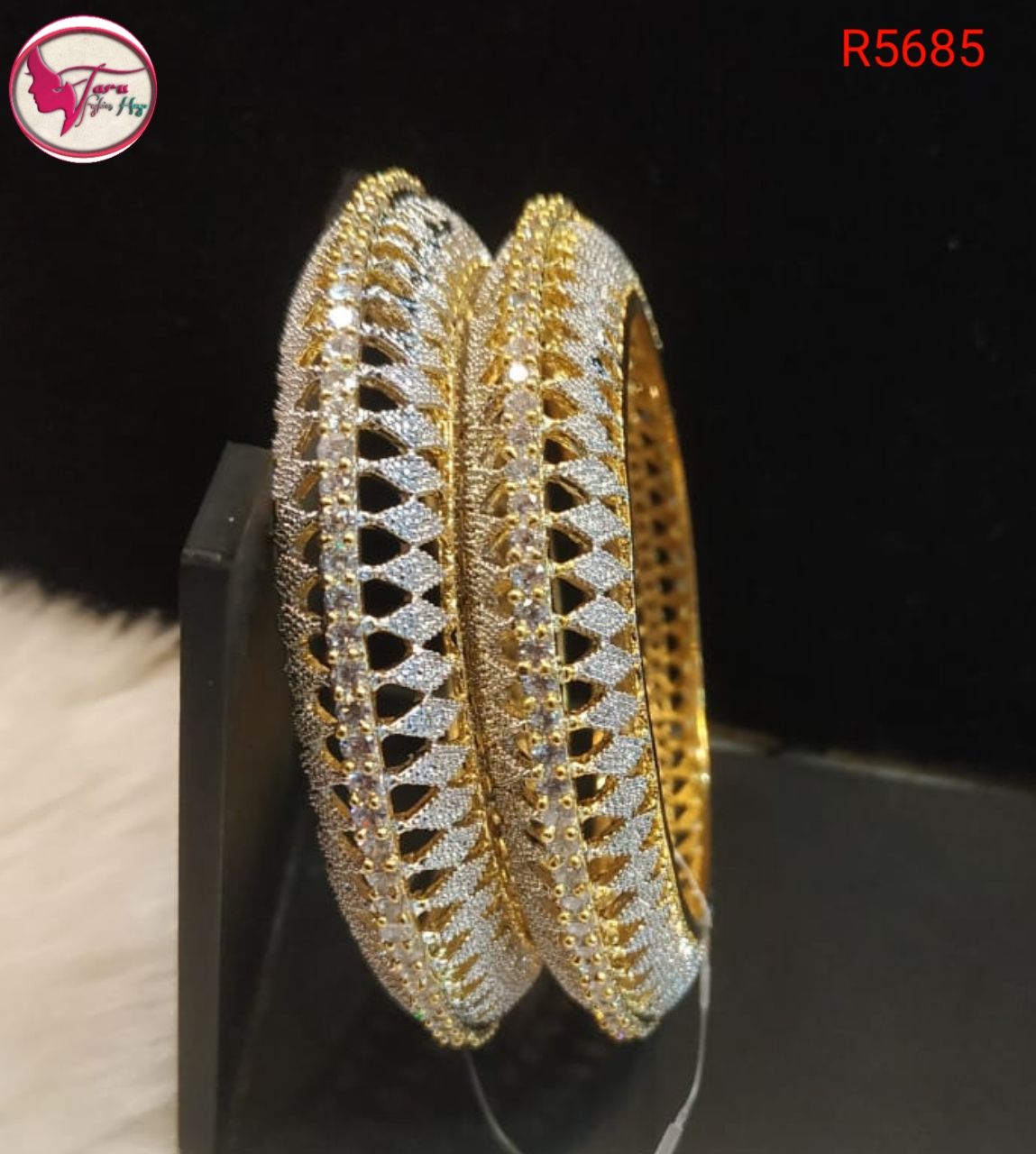Bollywood Gorgeous Design With Stones Bangles For Women-1 pair