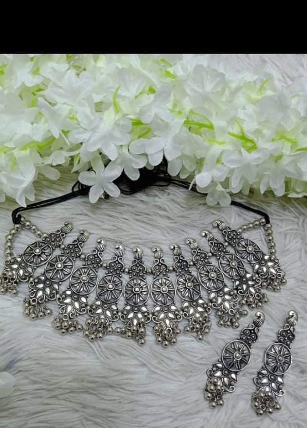 Choker Necklace Women Fashion Choker Jewelry Accessories Lace hand-knit necklace