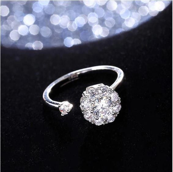 Vibrato Rotatable Opening Zircon Lucky Rings