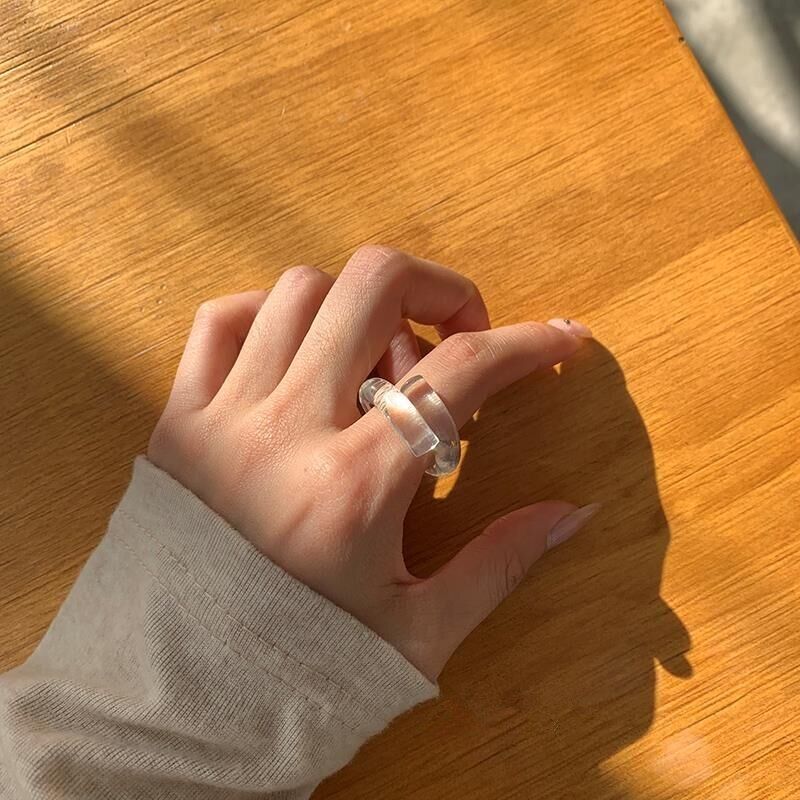 AOMU 2020 New Design Transparent Acrylic Twisted Open Rings for Women Korea Chic Resin Staggered Ring Party Jewelry Gifts
