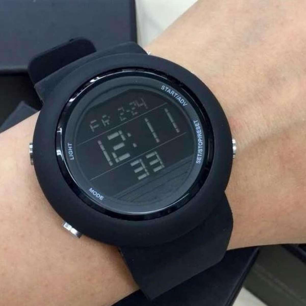 100% WATERPR0F New Elegant Sportty Look Digital Men's Watch With Rubber belt
