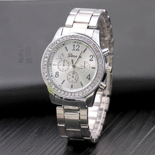 Luxury Women Alloy Watch Fashion Ladies Quartz Wristwatch Fashion Diamond Bracelet Watch For Women Dress Wrist Watch Feminino