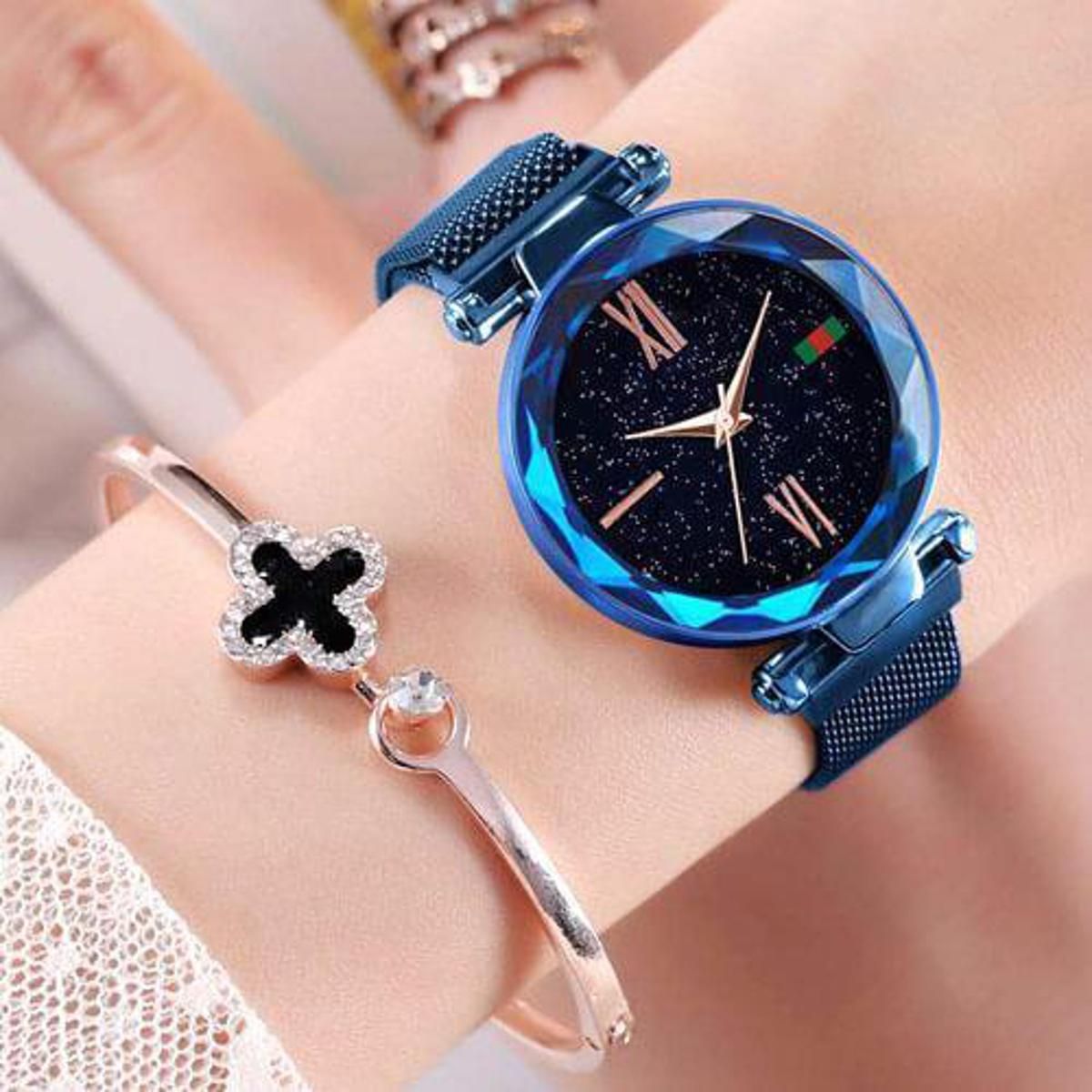Diamond Cut Women Watch With Star Stone and Magnet Strap